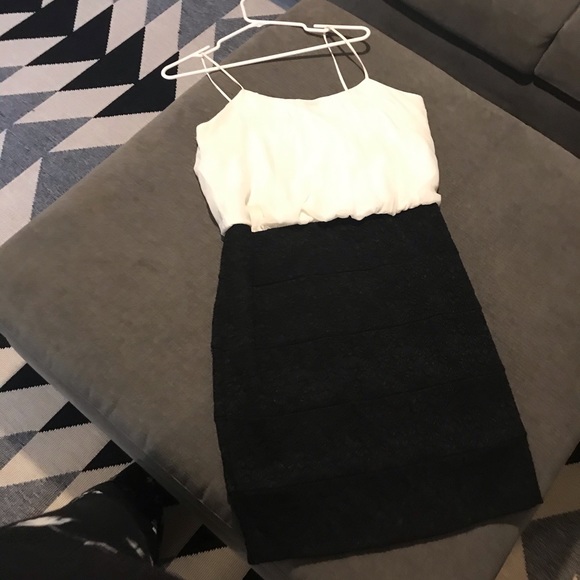 Black and white dress - Picture 2 of 6